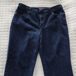 Gloria Vanderbilt denim crop Amanda pants.
